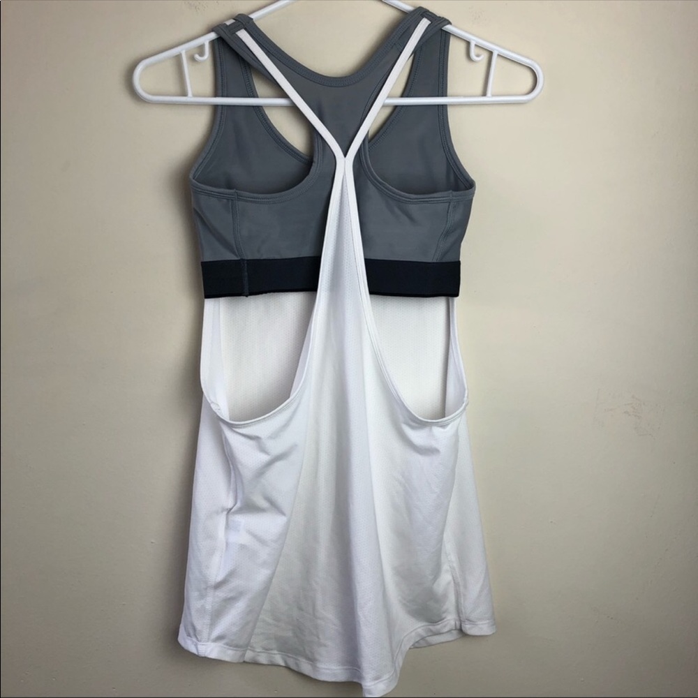 (3 for $24❣️) Under Armour Size S Loose Heat Gear Tank Top - Picture 7 of 8